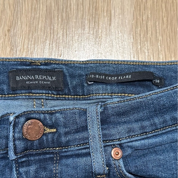 Banana Republic mid rise crop flare size 30 - Picture 5 of 5
